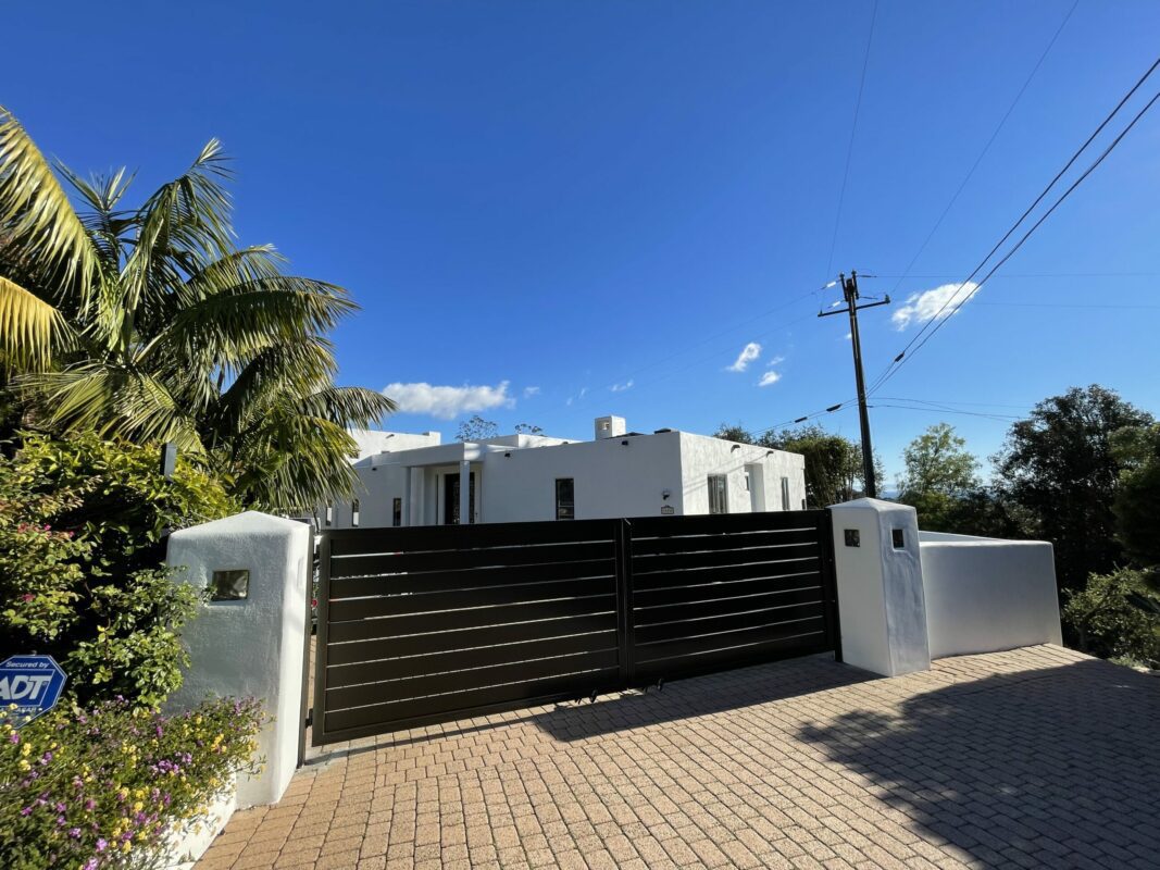 Bronze Aluminum fence