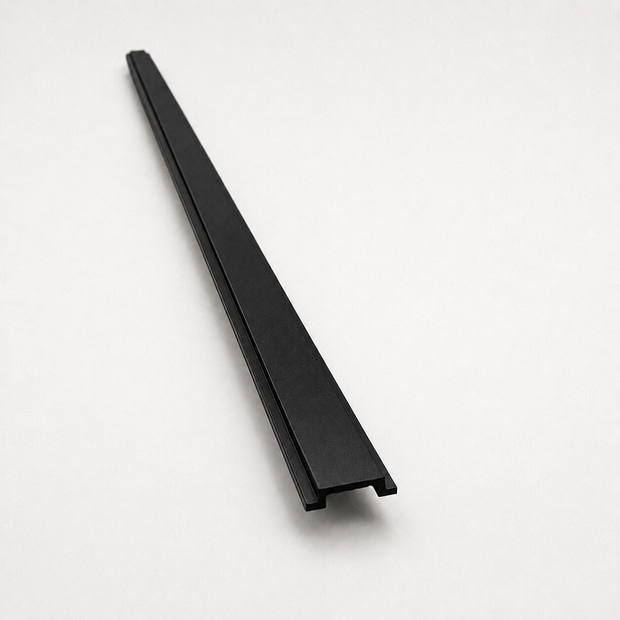 Aluminum slide side cover for gate frame in Black powder-coated finish