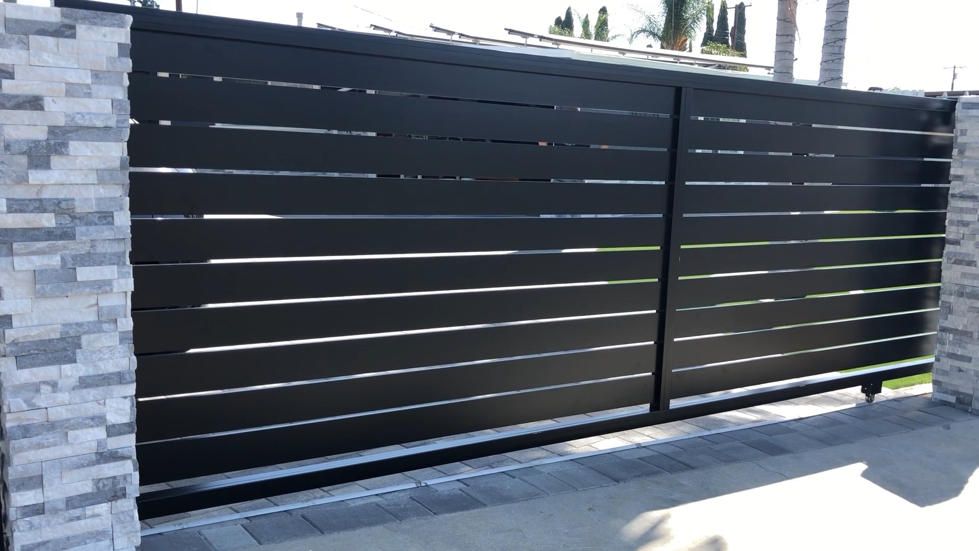 Black sliding gate