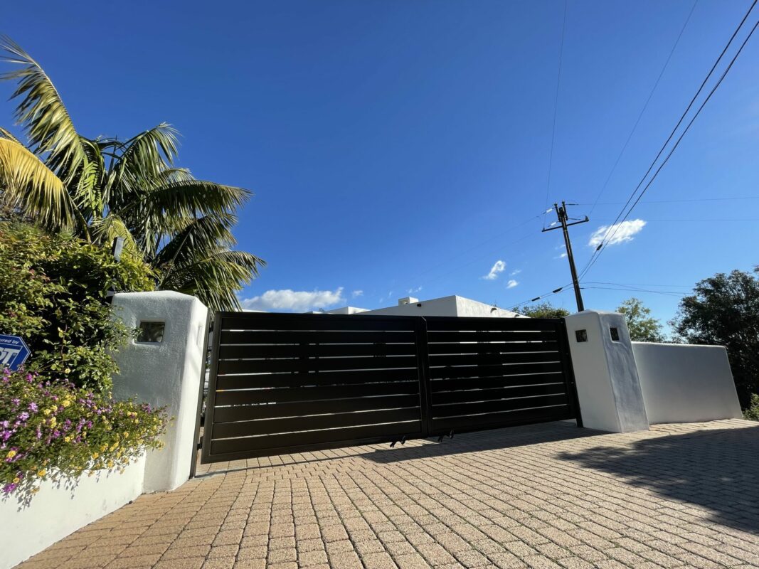 Bronze Aluminum fence