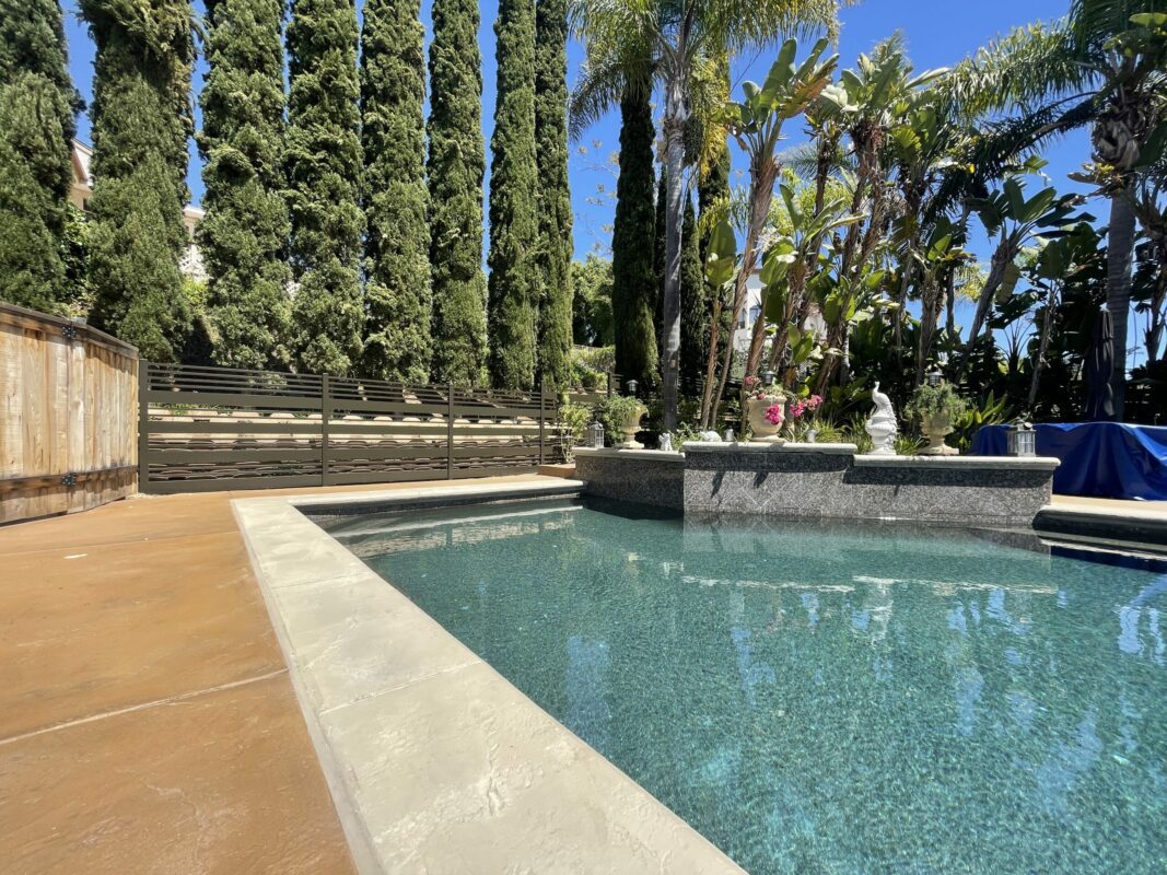 Bronze Horizontal pool fence