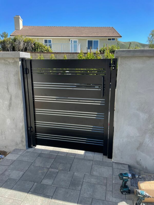 Black Horizontal slats gate