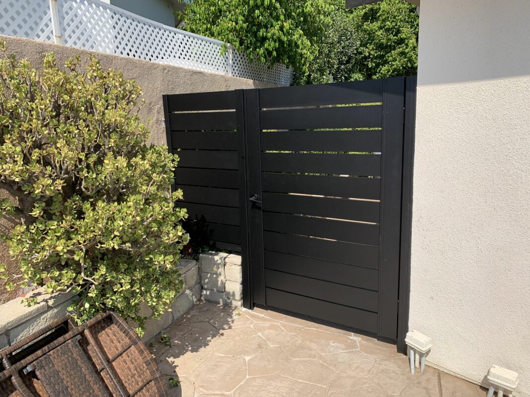 Black LA gate 5x6