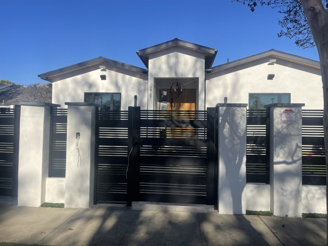 Front house fence in north HW-4