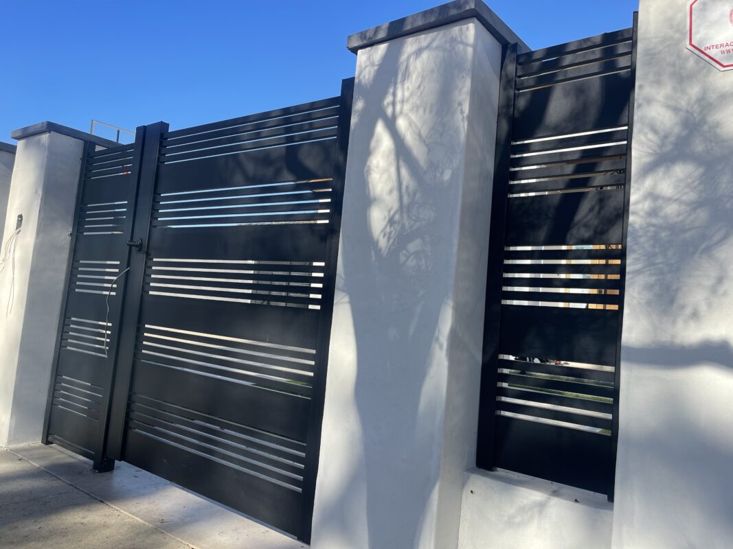 Front house fence in north HW-5